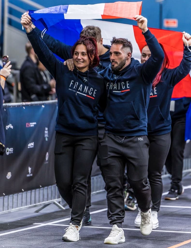 Équipe France, drapeau et esprit compétition